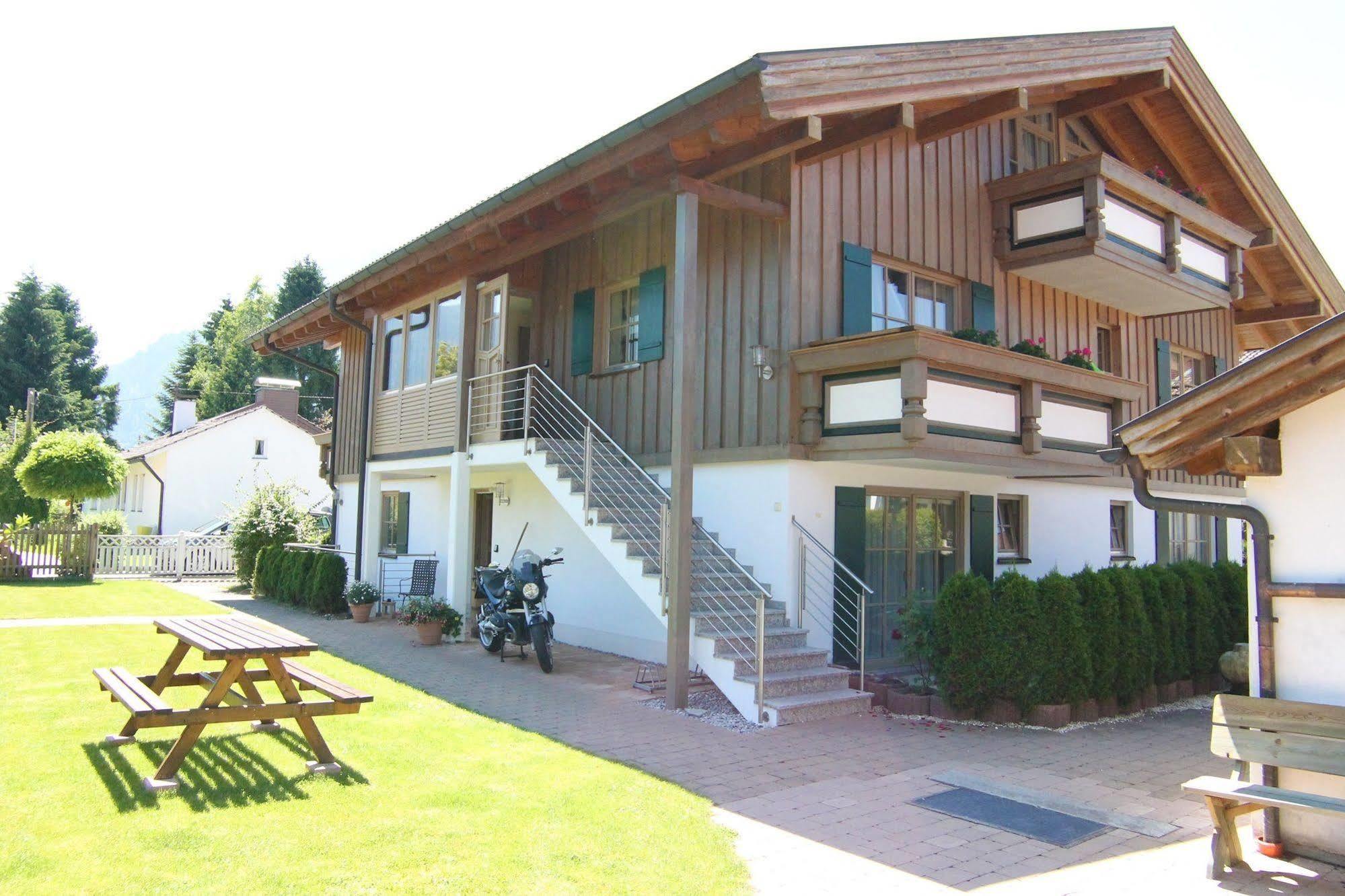 Landhotel Guglhupf Schwangau Exterior photo